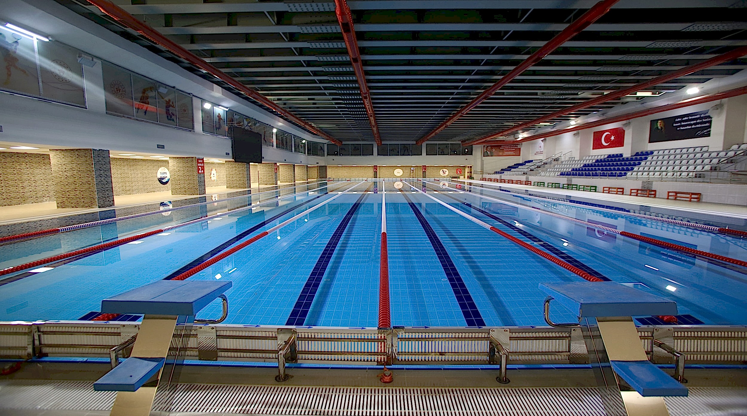 Güngören Belediyesi yarı olimpik havuz